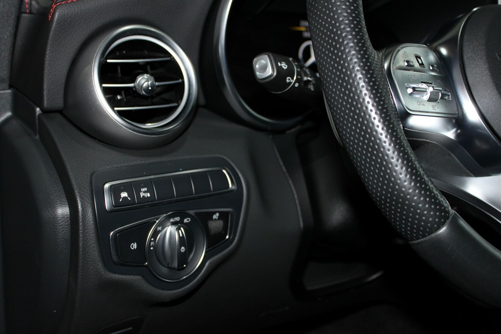 Fahrzeugabbildung Mercedes-Benz C 43 AMG 4Matic T Pano Kamera Volldigi 20zoll