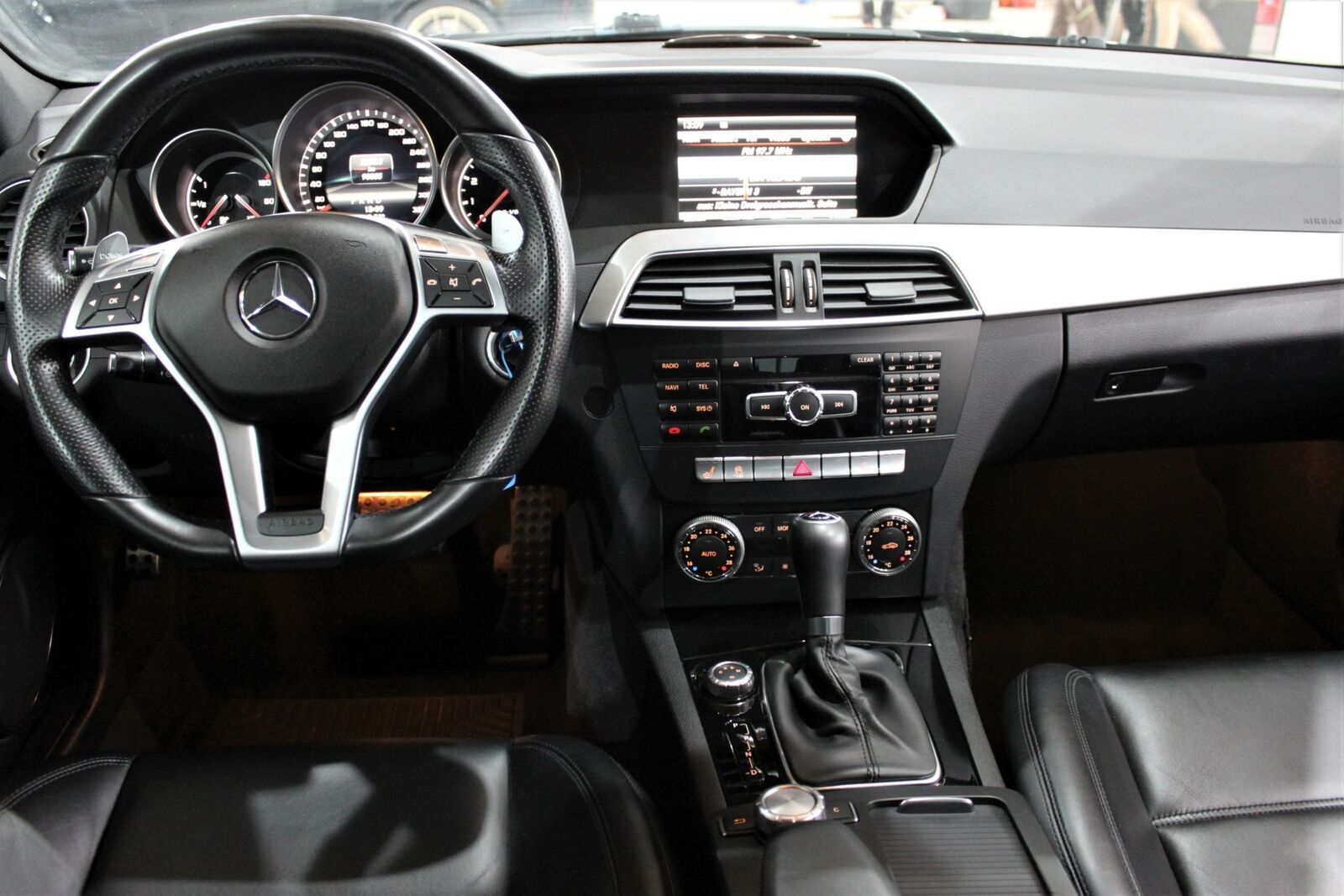 Fahrzeugabbildung Mercedes-Benz C 63 AMG Performance 'GRAND EDITION' Bi-Xenon