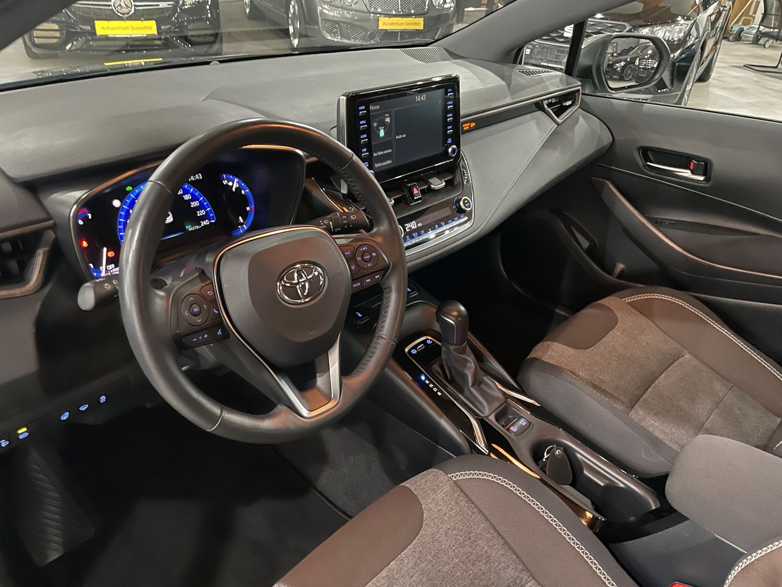 Fahrzeugabbildung Toyota Corolla Touring Sports 1.8 Hybrid Trek LED LDA