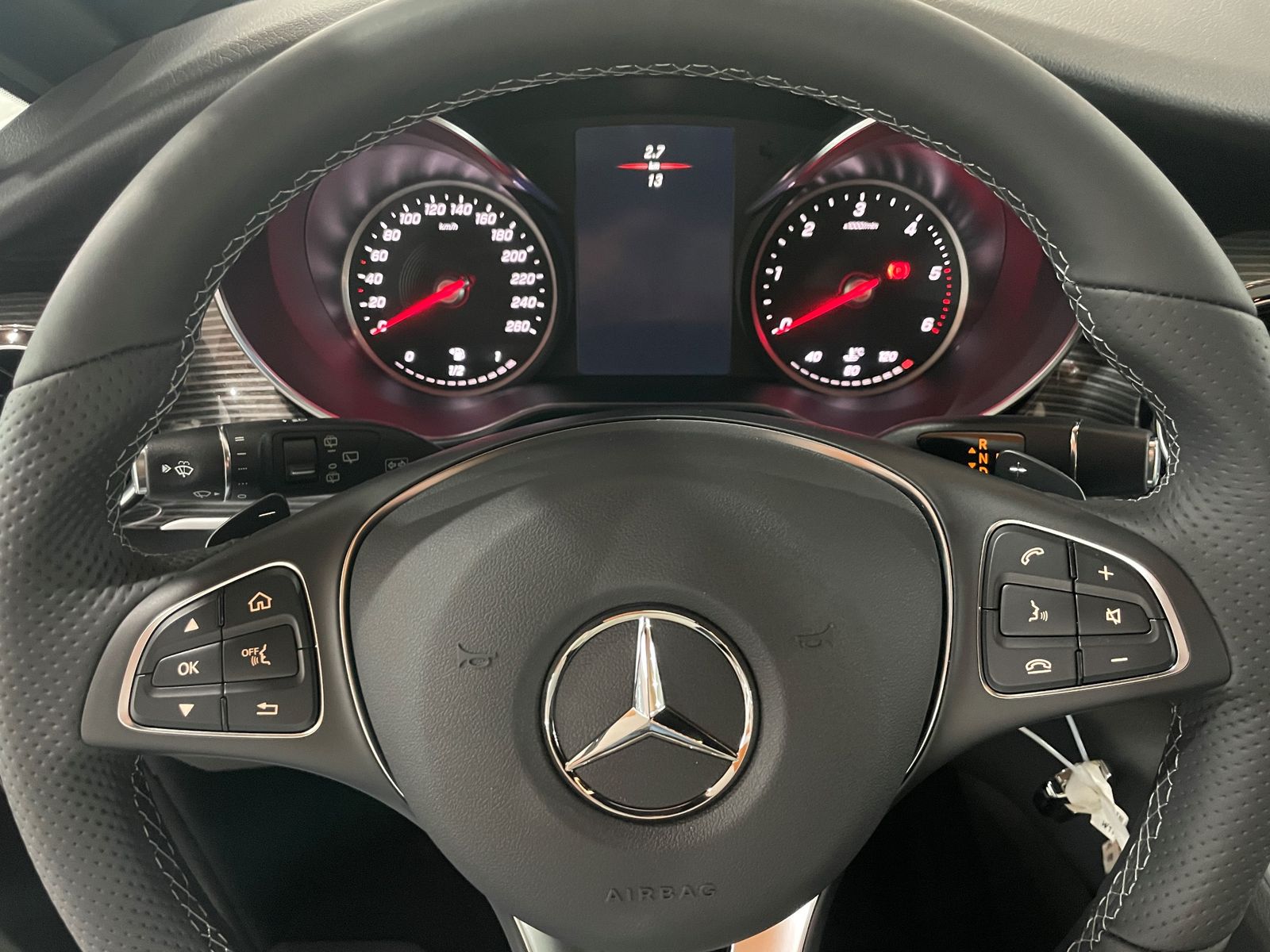 Fahrzeugabbildung Mercedes-Benz V300 d AVANTG EDITION lang Leder 360° Distro AHK