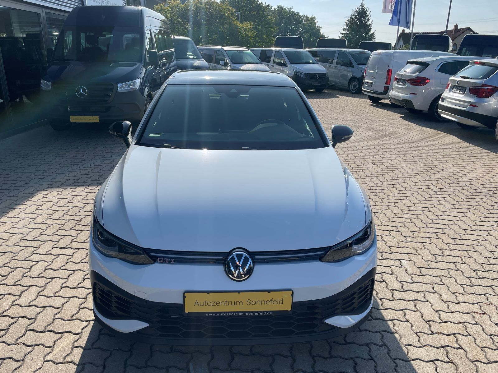 Fahrzeugabbildung Volkswagen Golf VIII Lim. GTI Clubsport DSG Matrix Pano ACC