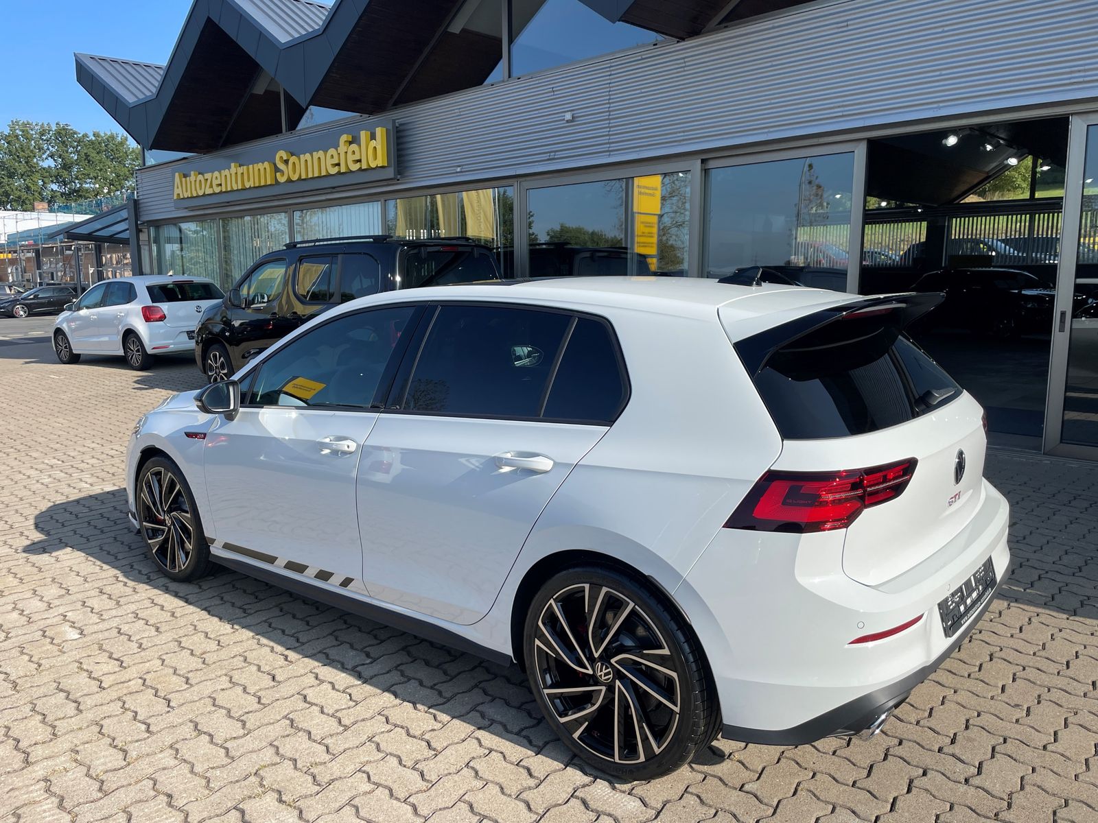 Fahrzeugabbildung Volkswagen Golf VIII Lim. GTI Clubsport DSG Matrix Pano ACC