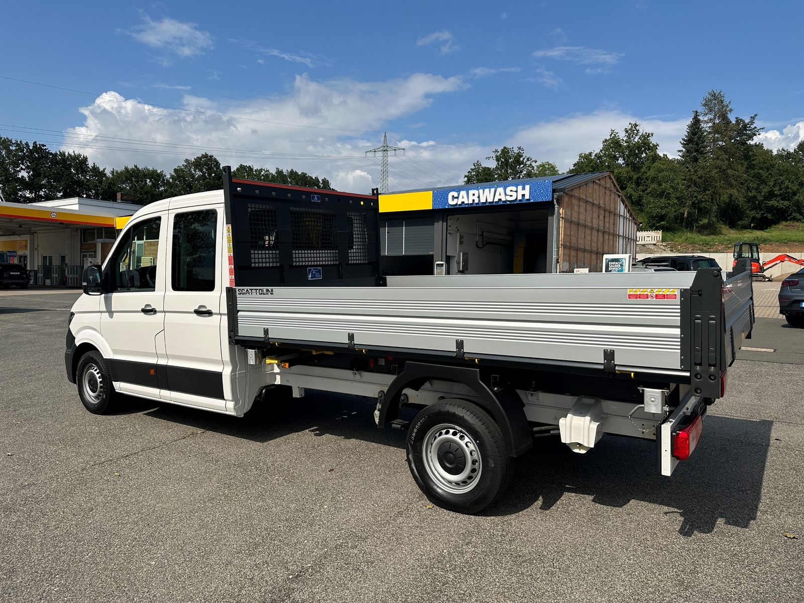 Fahrzeugabbildung Volkswagen Crafter 35 DOKA 3-Seitenkipper lang RWD