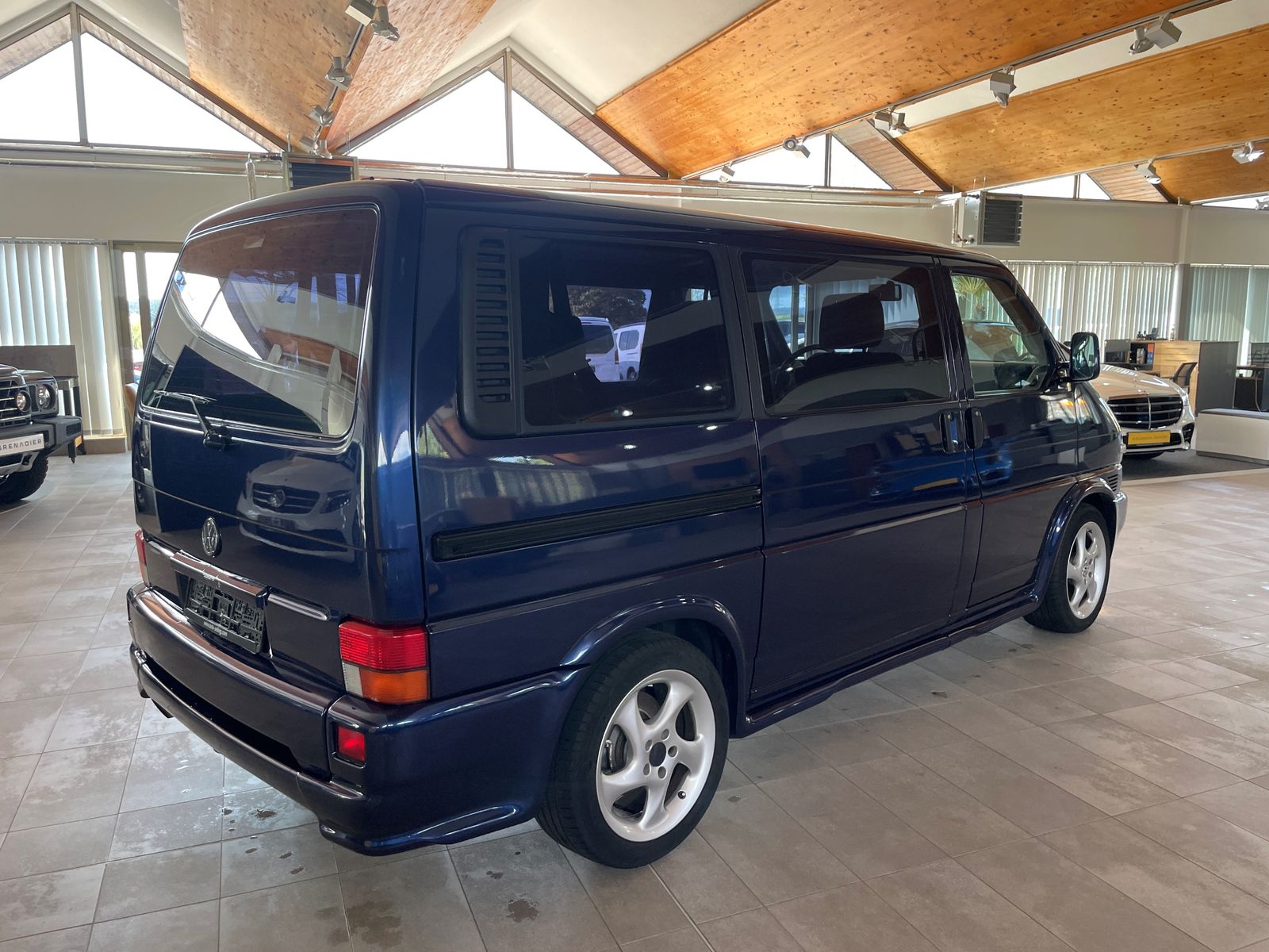 Fahrzeugabbildung Volkswagen T4 Caravelle 2.8 VR6 Projekt Zwo Automatik Leder