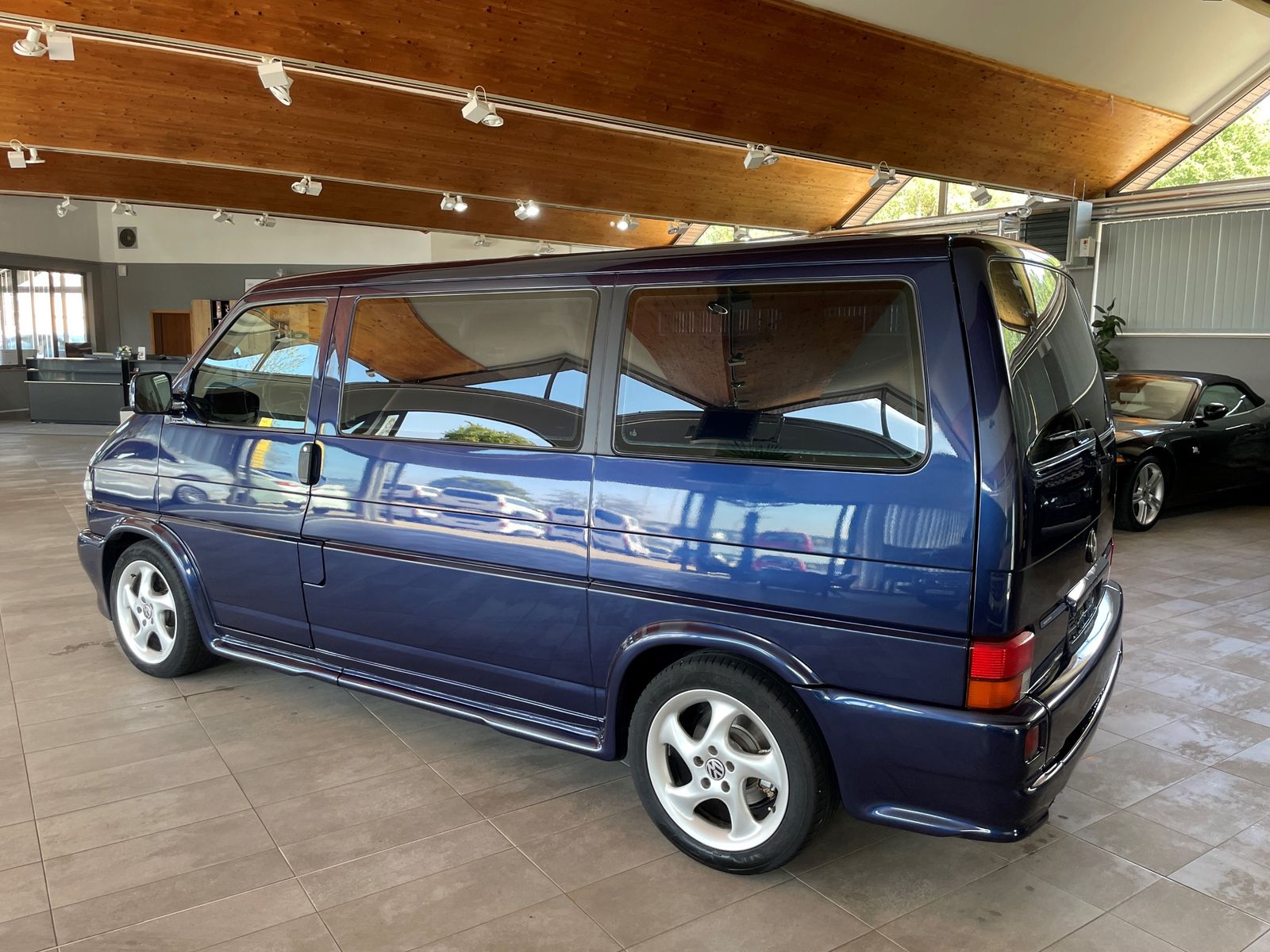 Fahrzeugabbildung Volkswagen T4 Caravelle 2.8 VR6 Projekt Zwo Automatik Leder