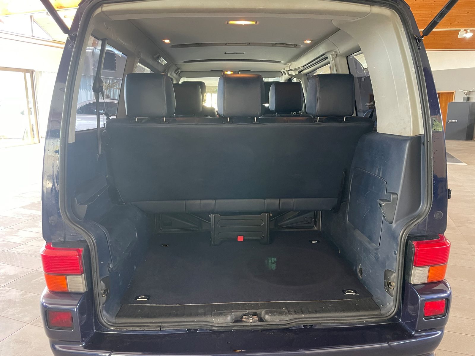 Fahrzeugabbildung Volkswagen T4 Caravelle 2.8 VR6 Projekt Zwo Automatik Leder