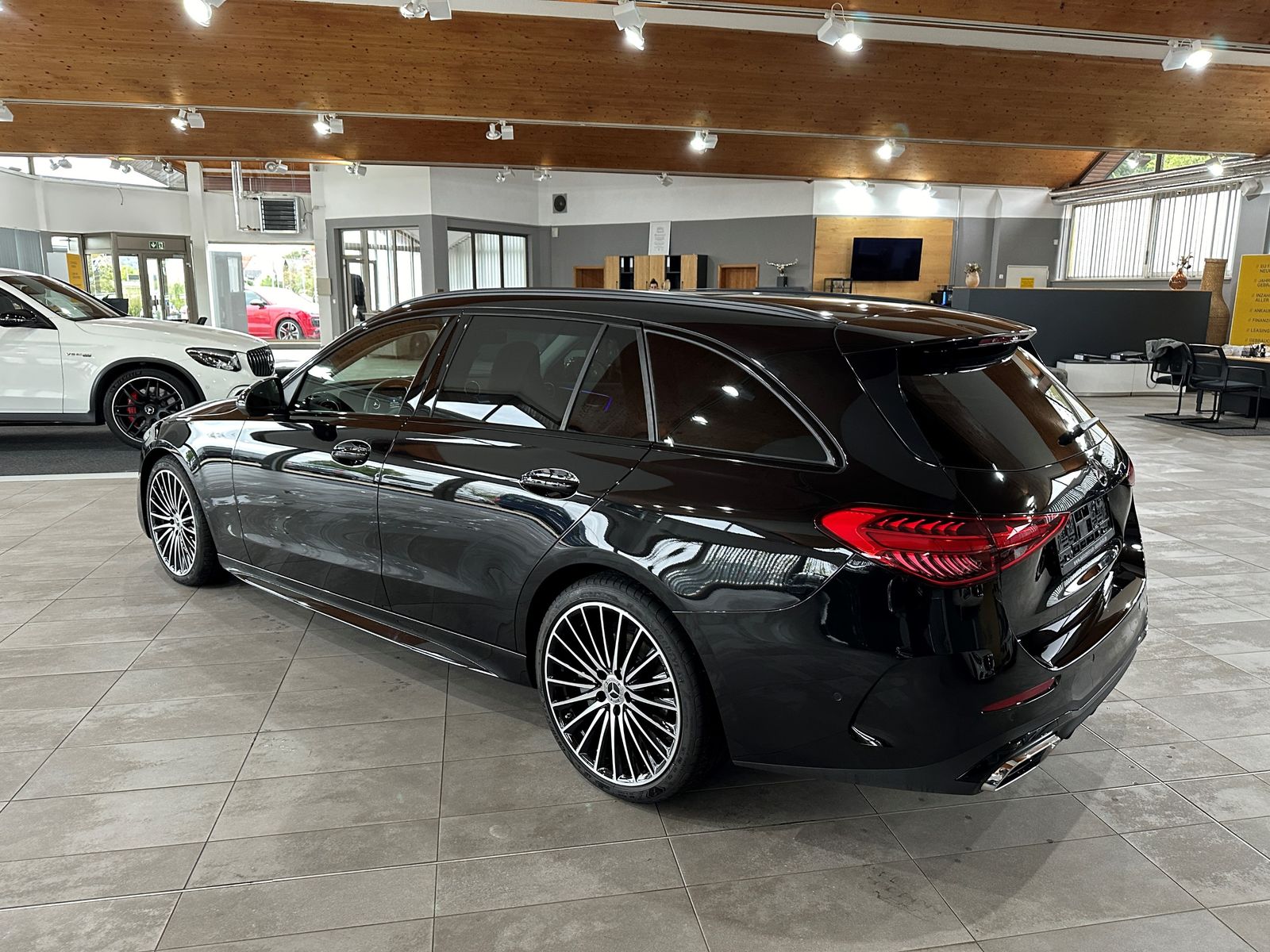 Fahrzeugabbildung Mercedes-Benz C 220 T d 4Matic AMG Standhzg. Night