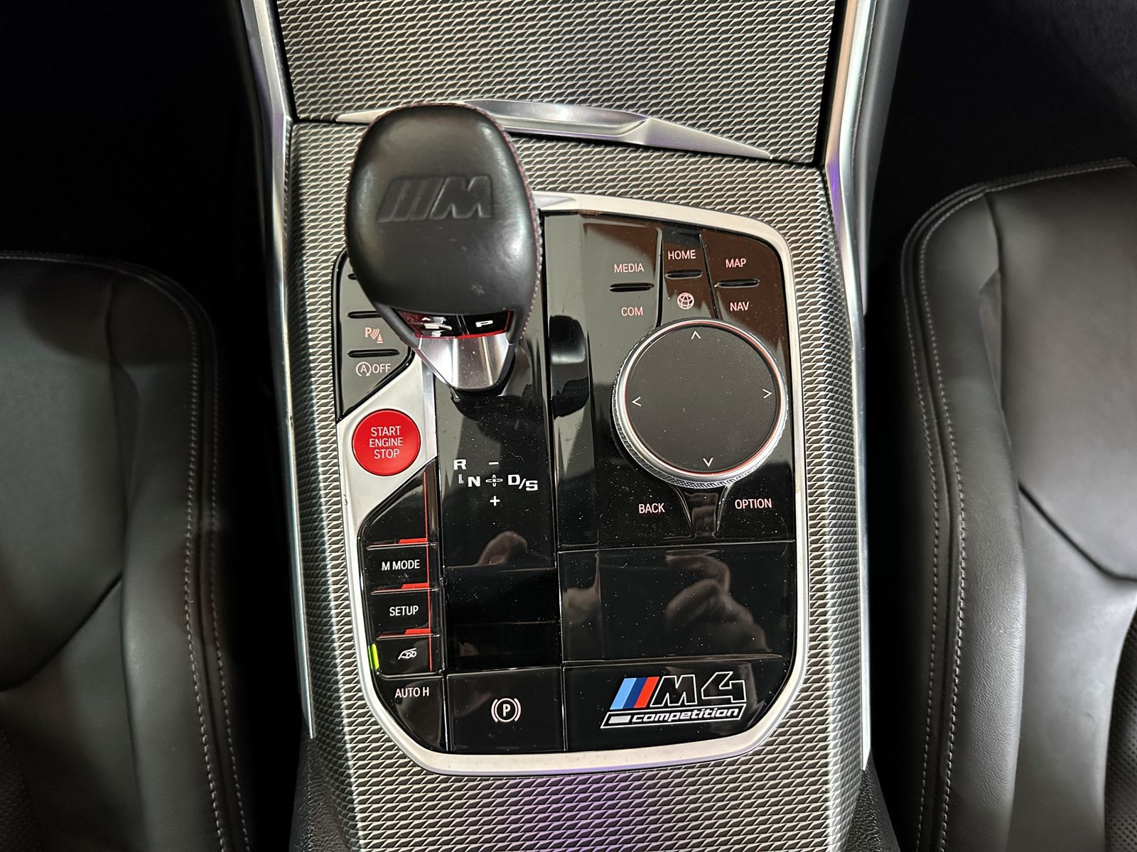 Fahrzeugabbildung BMW M4 Coupe Competition Carbon Schalensitze HUD HK