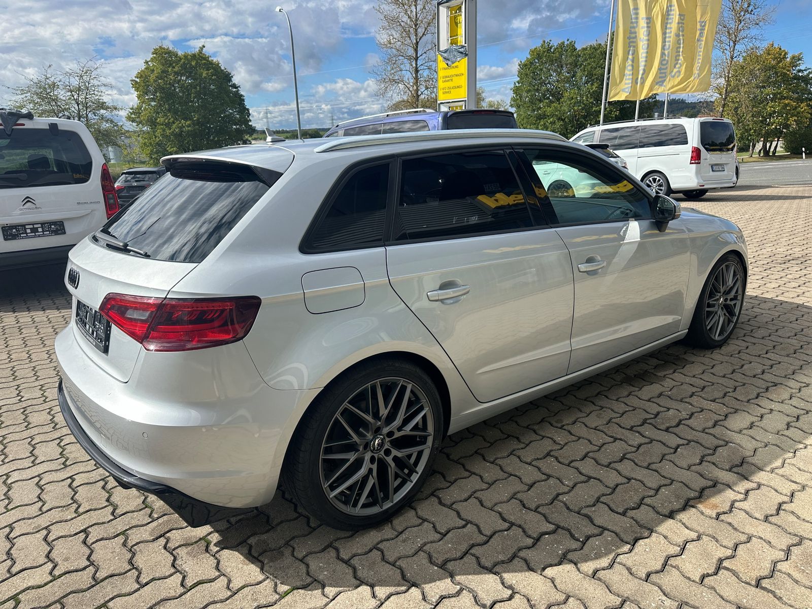 Fahrzeugabbildung Audi A3 Sportback 2.0 TDI Ambition Bi-Xenon Navi