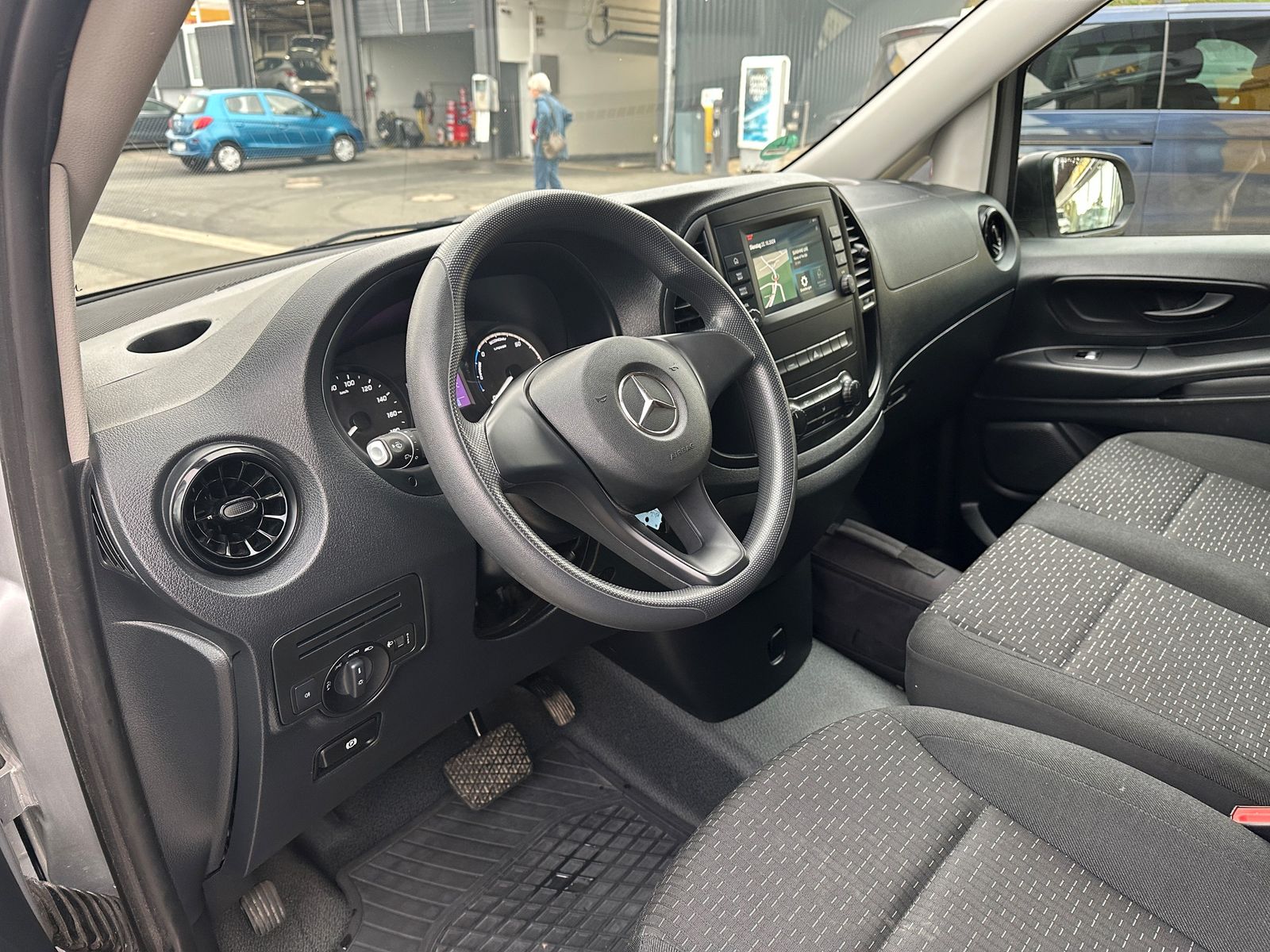 Fahrzeugabbildung Mercedes-Benz Vito Kasten eVito 111 lang Navi Kamera DAB Klima