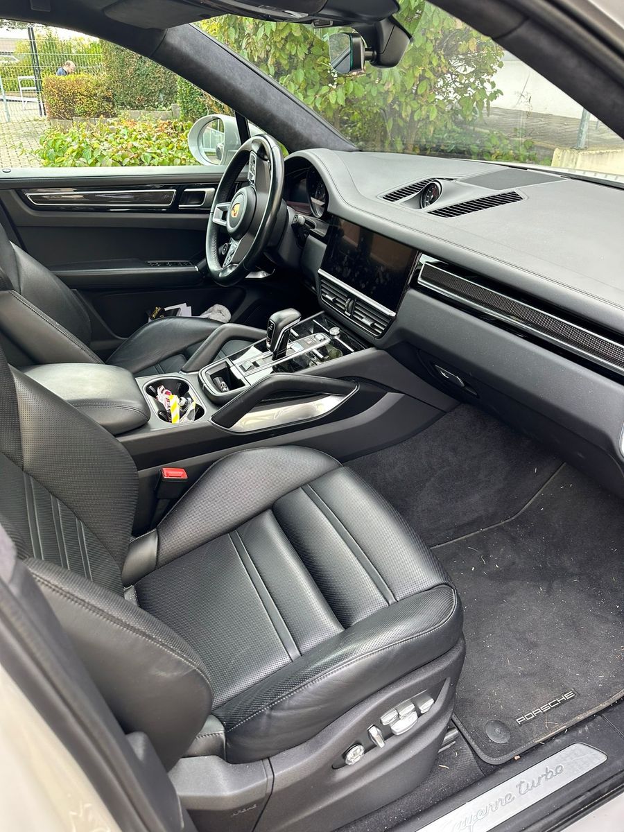 Fahrzeugabbildung Porsche Cayenne Coupe Turbo Pano Sport Carbon Standhzg